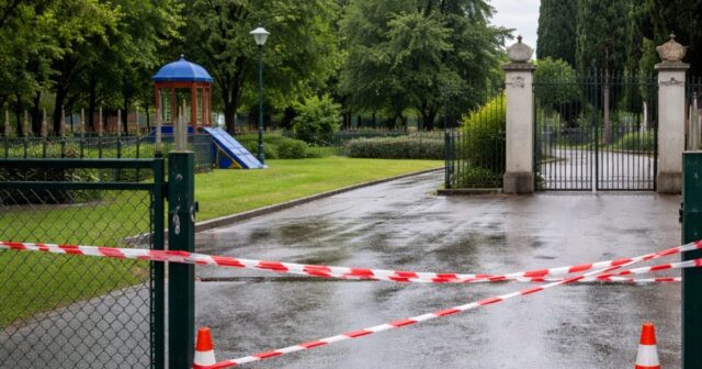 Chiusura di parchi e cimiteri a Reggio per allerta arancione Chiusura di parchi e cimiteri a Reggio per allerta arancione