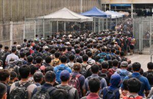 Crisis migratoria a Ceuta: oltre 50.000 persone attraversano la frontiera dal Marocco Crisis migratoria a Ceuta: oltre 50.000 persone attraversano la frontiera dal Marocco