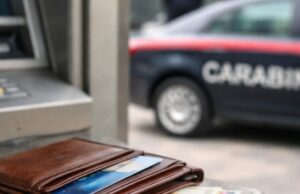 Denunciato un 45enne per uso indebito di bancomat trovato in un portafogli Denunciato un 45enne per uso indebito di bancomat trovato in un portafogli