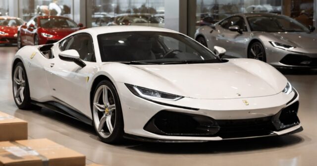 Ferrari Luce supera le aspettative con 500 ordini in due mesi Ferrari Luce supera le aspettative con 500 ordini in due mesi