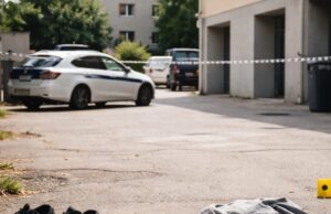 Intervento della polizia a Reggio: un uomo di 42 anni perde la vita Intervento della polizia a Reggio: un uomo di 42 anni perde la vita
