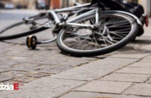 Furto con strappo a Luzzara: scippata collana d’oro a un residente Furto con strappo a Luzzara: scippata collana d'oro a un residente