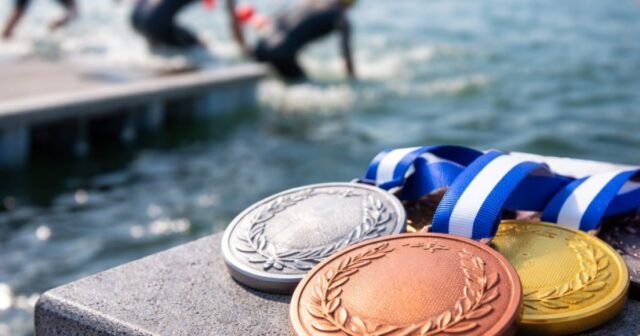 Gregorio Paltrinieri conquista il bronzo nella 5 km agli Europei di nuoto di Parigi Gregorio Paltrinieri conquista il bronzo nella 5 km agli Europei di nuoto di Parigi