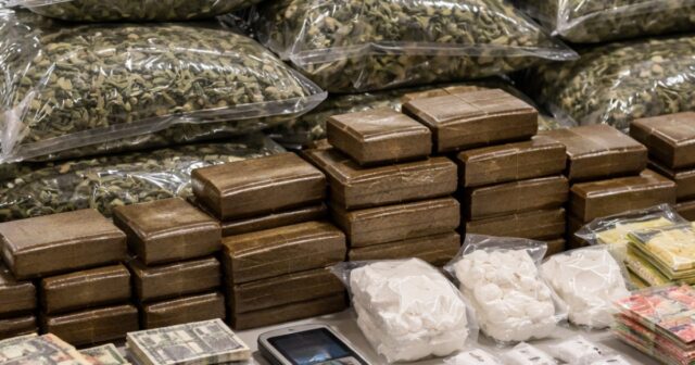 Operazione antidroga a Correggio: sequestrati hashish, cocaina e marijuana Operazione antidroga a Correggio: sequestrati hashish, cocaina e marijuana
