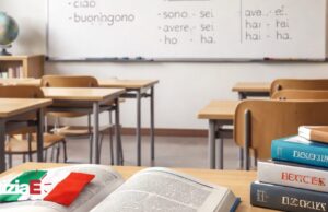 Valditara propone l’obbligo di studio dell’italiano per i genitori di studenti stranieri Valditara propone l'obbligo di studio dell'italiano per i genitori di studenti stranieri