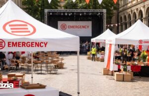 Incontro tra assessori e commercianti a Reggio Emilia per il Festival di Emergency Incontro tra assessori e commercianti a Reggio Emilia per il Festival di Emergency
