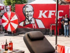 KFC lancia la ‘Tattoo Experience’ a Modena Nerd con polemiche KFC lancia la 'Tattoo Experience' a Modena Nerd con polemiche